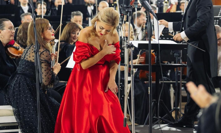 Solista Filarmonicii Naționale, Elena Demirdjean, premiată cu titlul „Maestru în Artă”: „Nu mă opresc aici” - VIDEO Solista Filarmonicii Naționale, Elena Demirdjean, premiată cu titlul „Maestru în Artă”: „Nu mă opresc aici” - VIDEO
