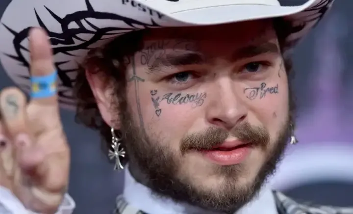 Cum arată Post Malone după ce a slăbit 27 de kilograme. La ce obicei, considerat nesănătos, a renunțat complet Cum arată Post Malone după ce a slăbit 27 de kilograme. La ce obicei, considerat nesănătos, a renunțat complet