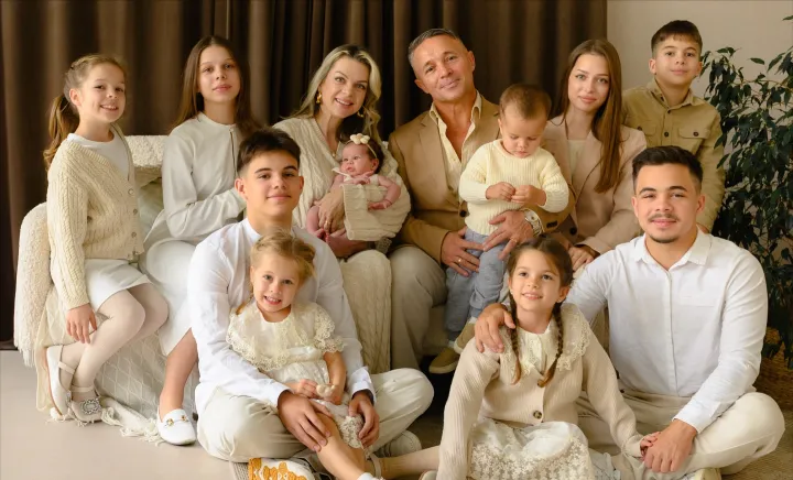 Familia Cârnaț
