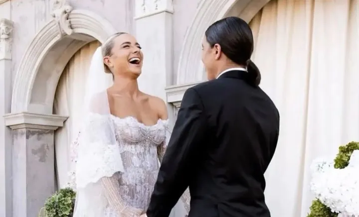 Sam Kerr și Kristie Mewis 