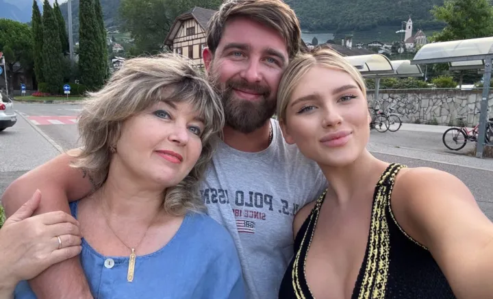 Vlada Boțan, Vladislav Crilic și mama acestuia