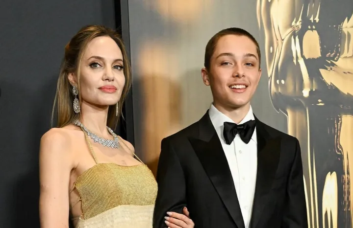 Angelina Jolie și fiul ei Knox