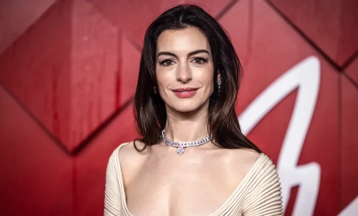 Anne Hathaway Anne Hathaway