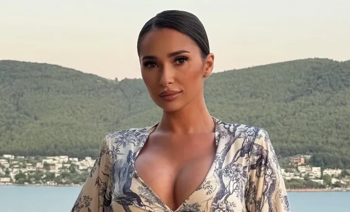 Iulia Deliu Iulia Deliu