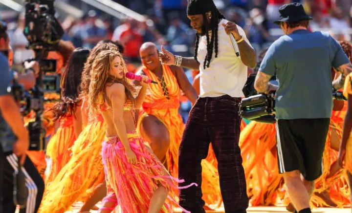 Shakira Shakira