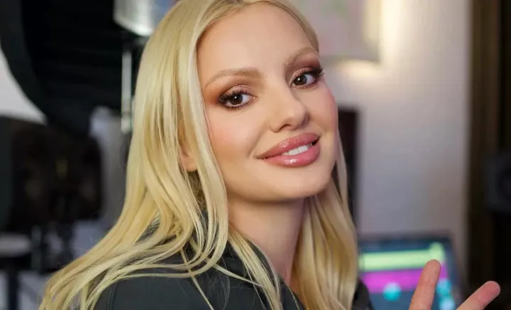 Alexandra Stan