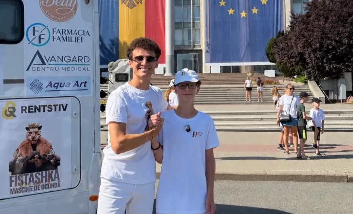 Gabriel Nebunu și Cristi Busuioc Gabriel Nebunu și Cristi Busuioc