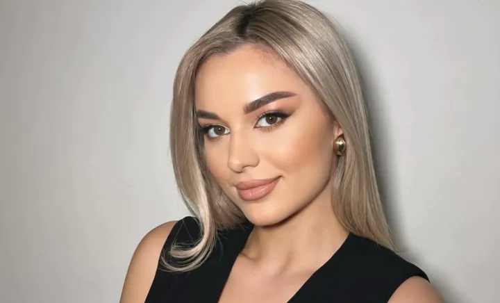 Iana Strungaru Iana Strungaru