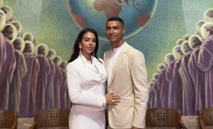 Cristiano Ronaldo și Georgina Rodríguez Cristiano Ronaldo și Georgina Rodríguez