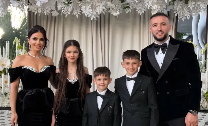 Familia Maxian Familia Maxian