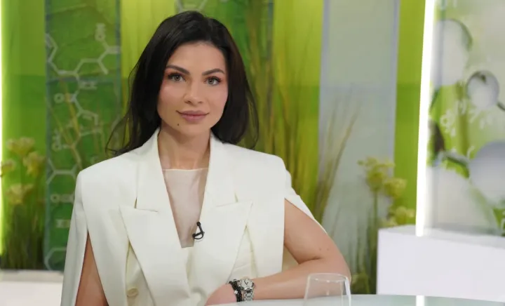 Corina Frumuzachi Corina Frumuzachi