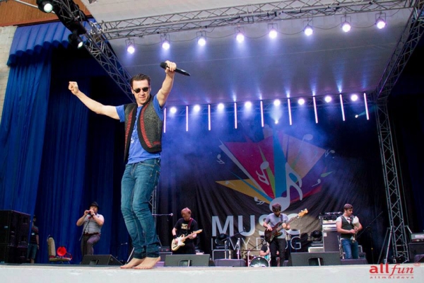 Zdubii revin cu surprize pentru fani! Iti place noul videoclip lansat de trupa? VIDEO Zdubii revin cu surprize pentru fani! Iti place noul videoclip lansat de trupa? VIDEO