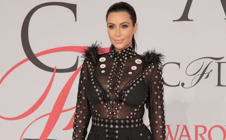 Kim Kardashian, prima aparitie dupa ce a anuntat ca este insarcinata! Cum arata corpul ei - FOTO Kim Kardashian, prima aparitie dupa ce a anuntat ca este insarcinata! Cum arata corpul ei - FOTO