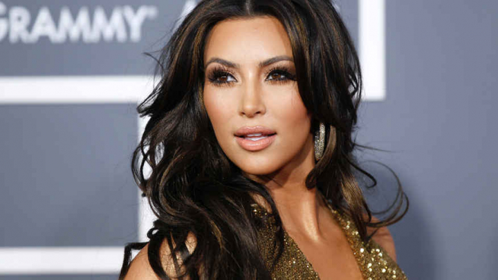 Sexy mama! Kim Kardashian, cu sanii la vedere, intr-o tinuta din latex! Cum a fost surprinsa