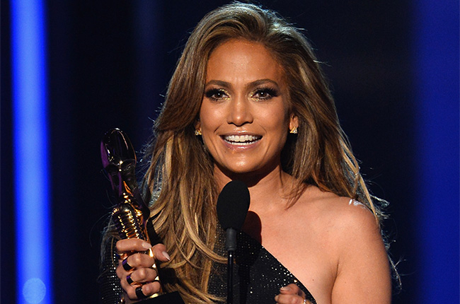 Jennifer Lopez, intr-o zi obisnuita! Cat de diferit arata diva in haine simple - FOTO Jennifer Lopez, intr-o zi obisnuita! Cat de diferit arata diva in haine simple - FOTO