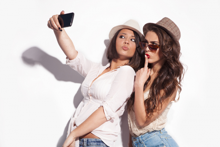5 sfaturi cum sa-ti faci un selfie reusit - FOTO