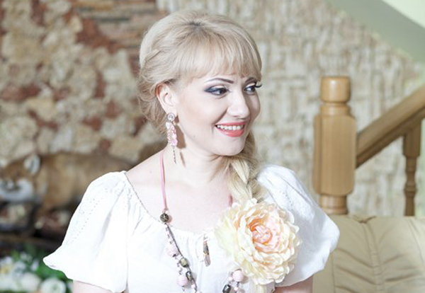 Adriana Ochisanu - VIDEO