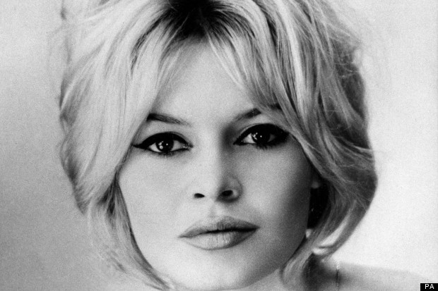 Coada retro, in stilul lui Brigitte Bardot: iata cum poti sa ti-o faci si tu - VIDEO