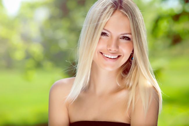 Ai parul gras? Ce tratamente trebuie sa folosesti pentru un par superb
