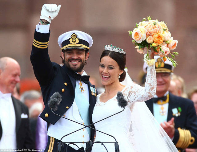 Carl Philip al Suediei s-a insurat cu un fost model care poza topless - FOTO Carl Philip al Suediei s-a insurat cu un fost model care poza topless - FOTO