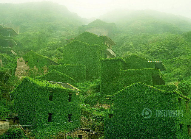 Sat abandonat din China, "inghitit" de natura! Imagini incredibile - FOTO Sat abandonat din China, "inghitit" de natura! Imagini incredibile - FOTO