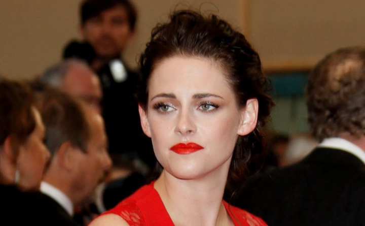 Vestea la care fanii "Twilight" nu se asteptau. Kristen Stewart, intr-o relatie cu o femeie. Cu cine se iubeste Vestea la care fanii "Twilight" nu se asteptau. Kristen Stewart, intr-o relatie cu o femeie. Cu cine se iubeste