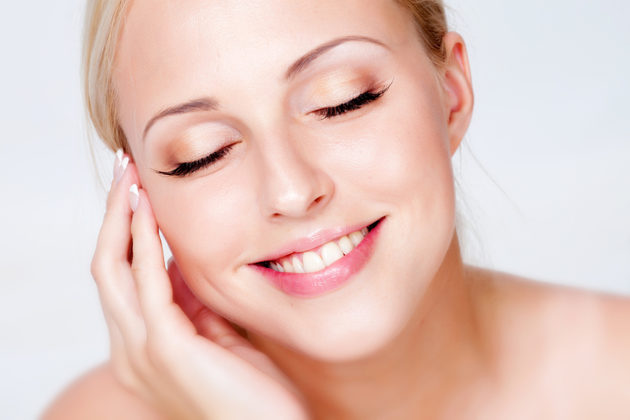 10 lucruri interzise in ritualul tau de beauty. Obiceiurile daunatoare pentru frumusetea ta!