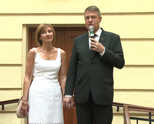 Carmen Iohannis a socat pe toata lumea la un eveniment! Iata ce tinuta inedita a purtat - FOTO