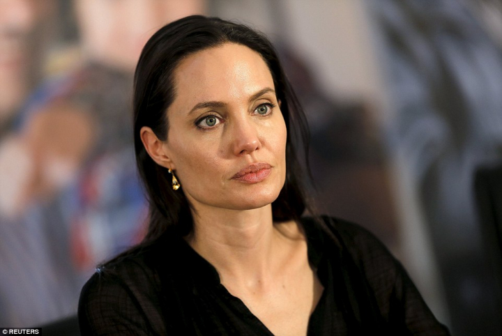 Angelina Jolie, aparitie rara alaturi de fetita sa, Shiloh. Cum arata la 9 ani fiica cea mare a vedetei Angelina Jolie, aparitie rara alaturi de fetita sa, Shiloh. Cum arata la 9 ani fiica cea mare a vedetei