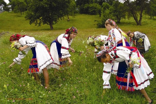 Traditii si superstitii de Sanziene! Ce trebuie sa faci ca sa visezi ursitul