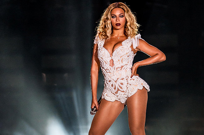 Beyonce si-a aratat sanii in toata splendoarea! Poza cu care si-a innebunit fanii - FOTO