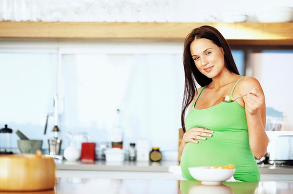 Alimente si bauturi de care sa te feresti in timpul sarcinii! Afla ce produse ii pot face rau fatului tau - FOTO Alimente si bauturi de care sa te feresti in timpul sarcinii! Afla ce produse ii pot face rau fatului tau - FOTO