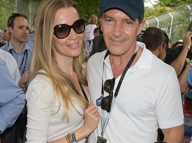 Antonio Banderas, din ce in ce mai atasat de noua lui iubita! Urmeaza o noua casatorie? Antonio Banderas, din ce in ce mai atasat de noua lui iubita! Urmeaza o noua casatorie?