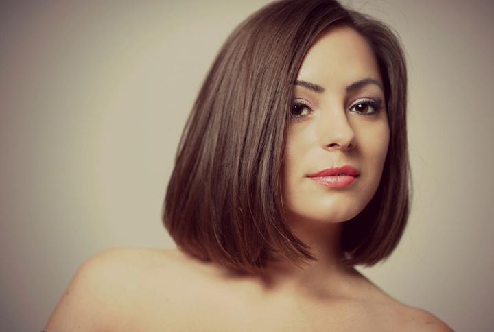 Valentina Bordian-Scerbani: "Era dimineata in care murea omida si se nastea fluturele" Valentina Bordian-Scerbani: "Era dimineata in care murea omida si se nastea fluturele"