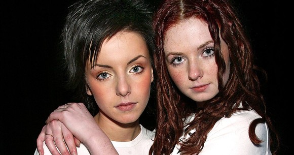 Le mai stii pe fetele de la t.A.T.u.? Una s-a operat de cancer, cealalta e gravida - FOTO
