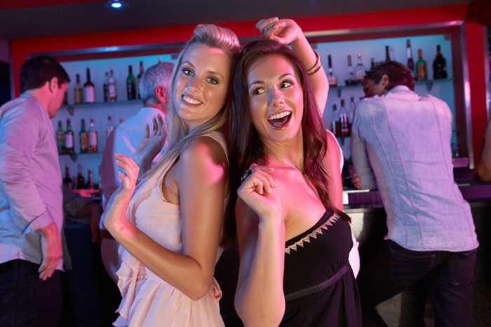 Cum se imbraca fetele care au cel mai mare succes in club
Cum se imbraca fetele care au cel mai mare succes in club