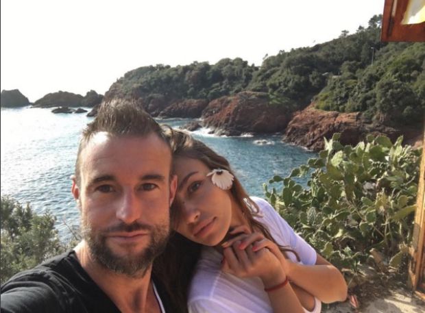 Madalina Ghenea, aspru criticata de fani pentru o poza in care apare goala in cada cu iubitul ei - FOTO