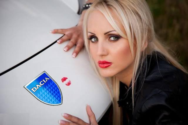 Katalina Rusu si-a facut o schimbare de look! Iata cum arata acum cantareata - FOTO Katalina Rusu si-a facut o schimbare de look! Iata cum arata acum cantareata - FOTO