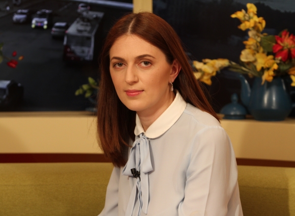 Simona este primul brand de accesorii textile pentru casa. Fa-ti o placere, achizitioneaza un produs suta la suta natural si autohton - VIDEO Simona este primul brand de accesorii textile pentru casa. Fa-ti o placere, achizitioneaza un produs suta la suta natural si autohton - VIDEO