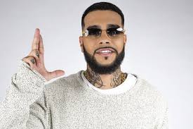 Timati, in public cu presupusa iubita! Vezi cine este focoasa bruneta - FOTO