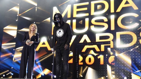 Carla"™s Dreams a luat tocmai 7 premii la Gala Media Music Awards. Baietii au fost lideri la categoria Cel mai votat artist, dar si la Best Group - VIDEO