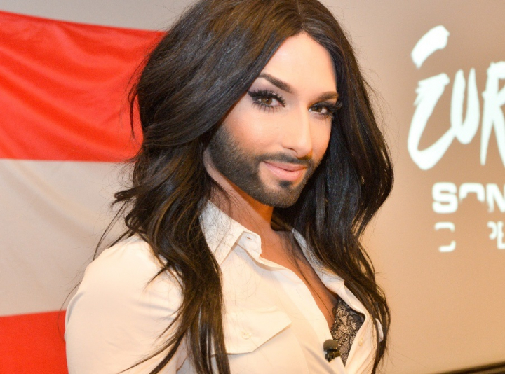 Conchita Wurst nu mai arata asa! Travestitul nu renunta la aparitiile excentrice - FOTO