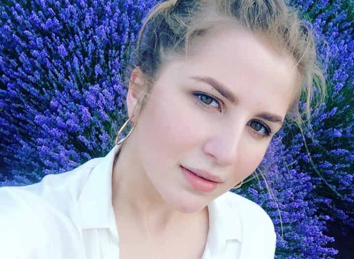 DARA este furioasa foc: "Istoria se repeta! Nu stiu cum sa opresc...". Afla motivul nemultumirii artistei - FOTO DARA este furioasa foc: "Istoria se repeta! Nu stiu cum sa opresc...". Afla motivul nemultumirii artistei - FOTO
