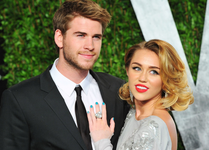 Miley Cirus si-a transformat iubitul in femeie. Poza care i-a amuzat pe internauti - FOTO