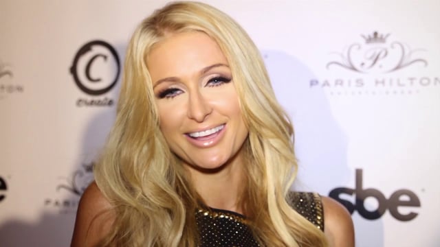 Rochia pe care putine femei ar avea curajul sa o poarte. Aparitia cu care Paris Hilton a iesit in evidenta - FOTO