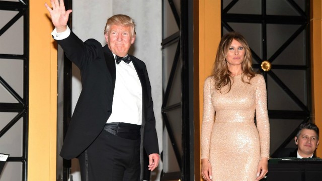 Donald Trump nu-si ia aproape niciodata nevasta de mana. Iata motivul pe care nici nu l-ai banuit Donald Trump nu-si ia aproape niciodata nevasta de mana. Iata motivul pe care nici nu l-ai banuit