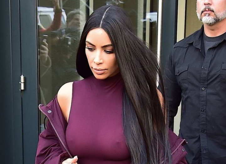 Kim Kardashian a revenit in lumina reflectoarelor! Vedeta si-a facut o schimbare drastica de look - FOTO Kim Kardashian a revenit in lumina reflectoarelor! Vedeta si-a facut o schimbare drastica de look - FOTO