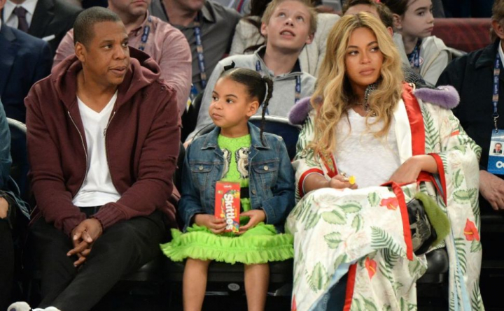 Suma enorma de bani pe care au platit-o Beyonce si Jay-Z pentru rochita fetitei lor. Cat au dat pentru o tinuta a lui Blue Ivy