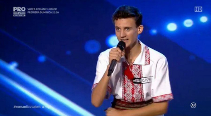 Interpretul Gabriel Nebunu a facut furori la concursul Romanii au Talent! Cum i-a impresionat pe jurati - VIDEO Interpretul Gabriel Nebunu a facut furori la concursul Romanii au Talent! Cum i-a impresionat pe jurati - VIDEO