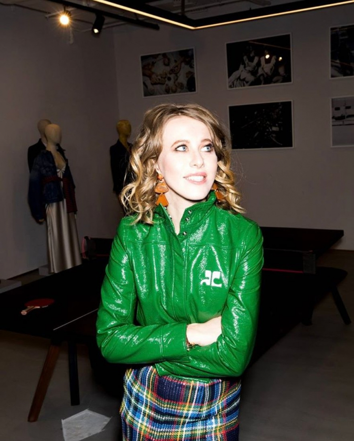Ksenia Sobchak a publicat o poza in care apare fara machiaj, iar fanii au rugat-o sa n-o mai faca! Iata motivul care i-a deranjat - FOTO